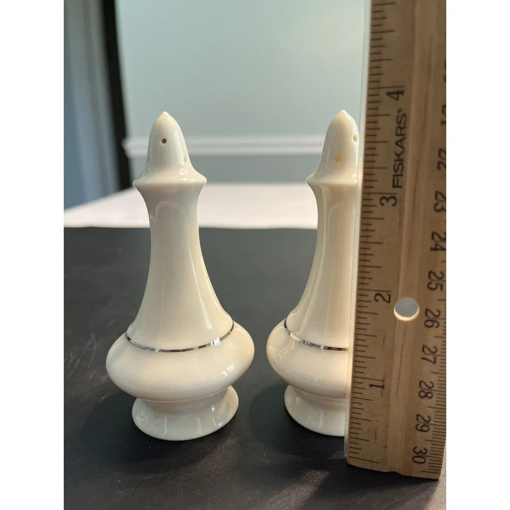Lenox USA Regency Salt and Pepper Shakers Set Ivory with 24k Gold Trim Vintage